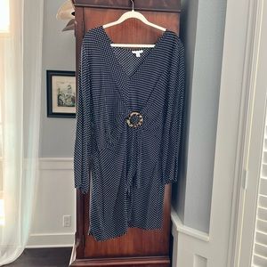 V neck navy polka dot dress
